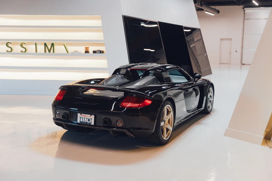 2005 Porsche Carrera GT - Image 7 of 15