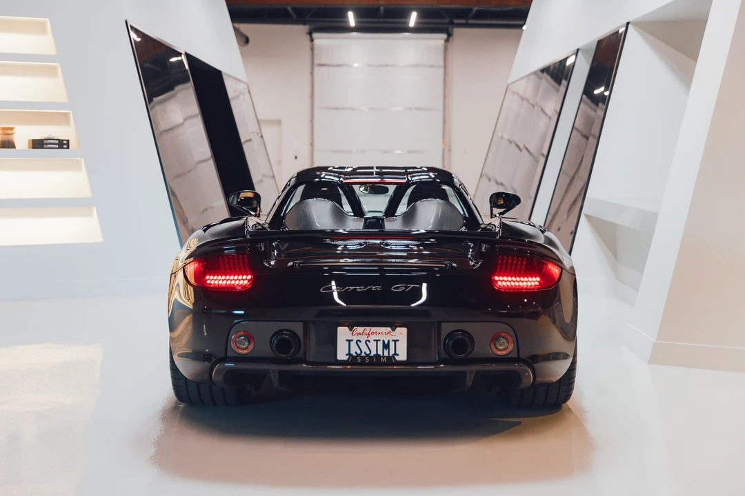 2005 Porsche Carrera GT - Image 9 of 15