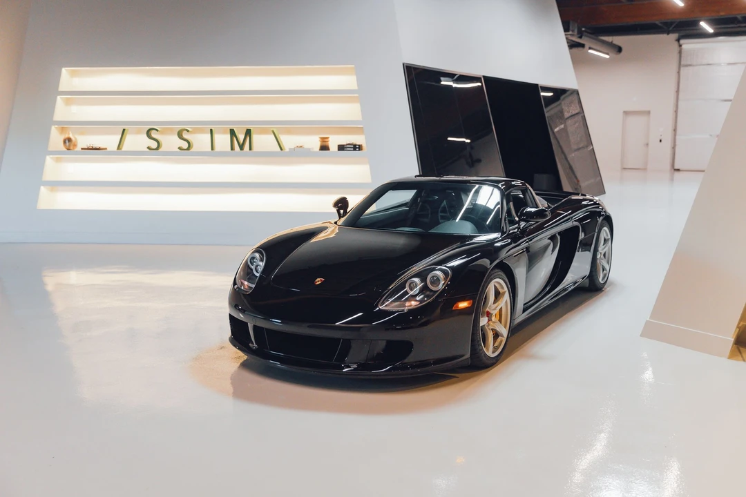 2005 Porsche Carrera GT - Image 2 of 15