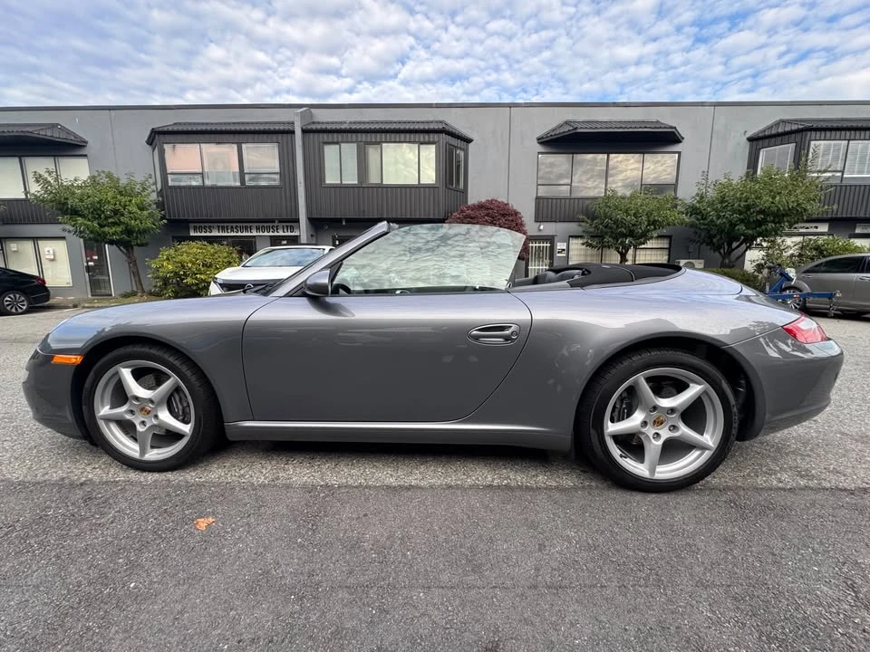 2005 Porsche Carrera GT - Image 13 of 20