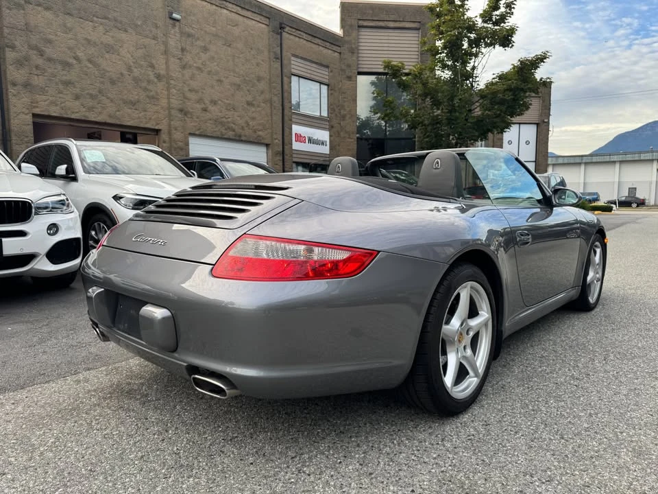 2005 Porsche Carrera GT - Image 7 of 20