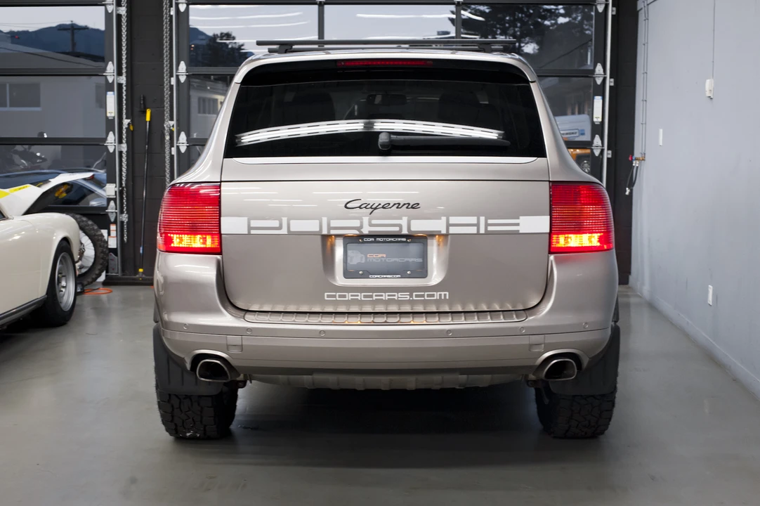 2005 Porsche 955/957 Cayenne - Image 12 of 31