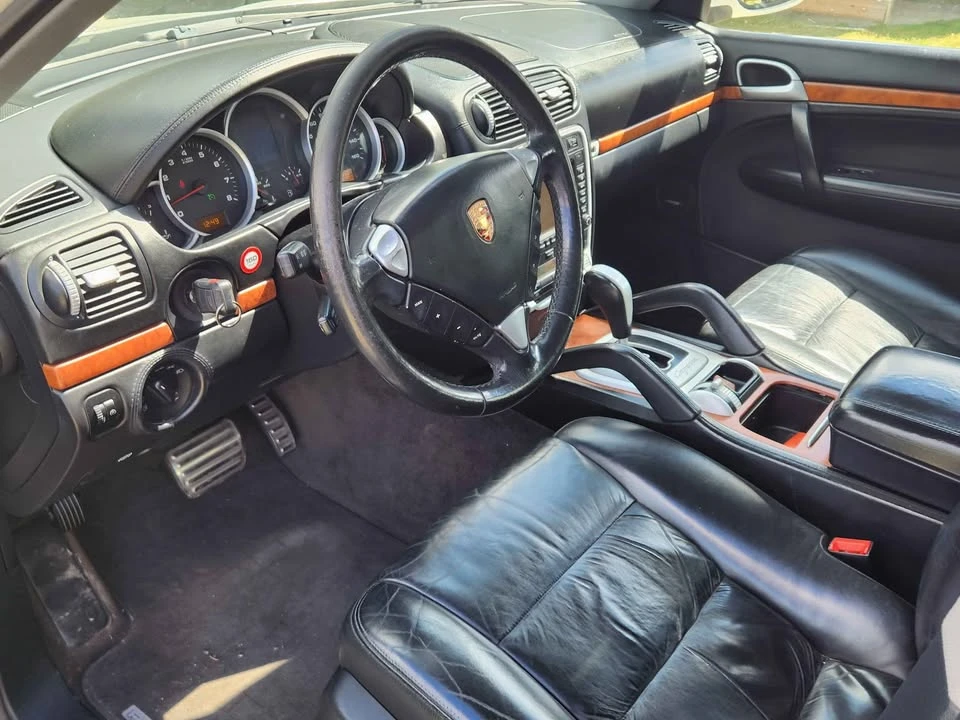 2005 Porsche Cayenne - Image 5 of 10