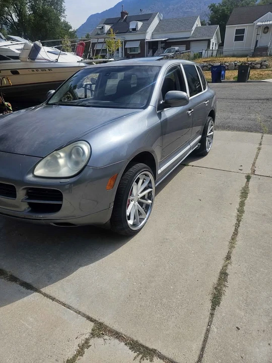 2005 Porsche Cayenne - Image 4 of 5