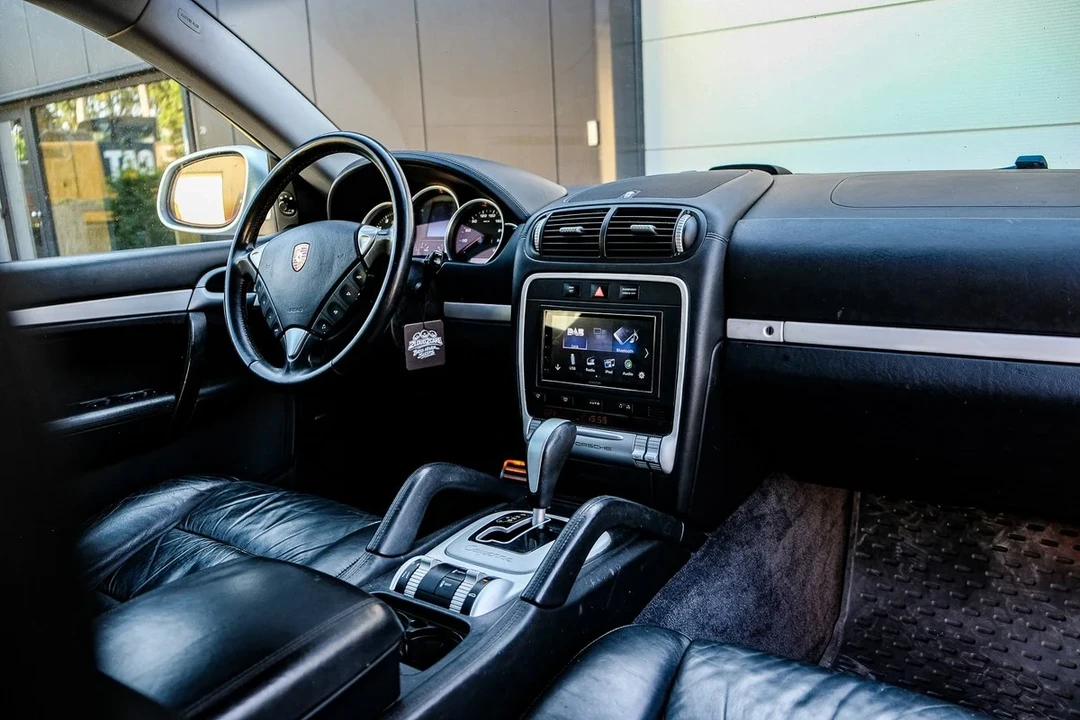 2005 Porsche 955/957 Cayenne S - Image 13 of 30