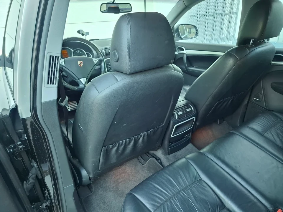 2005 Porsche 955/957 Cayenne S - Image 29 of 30