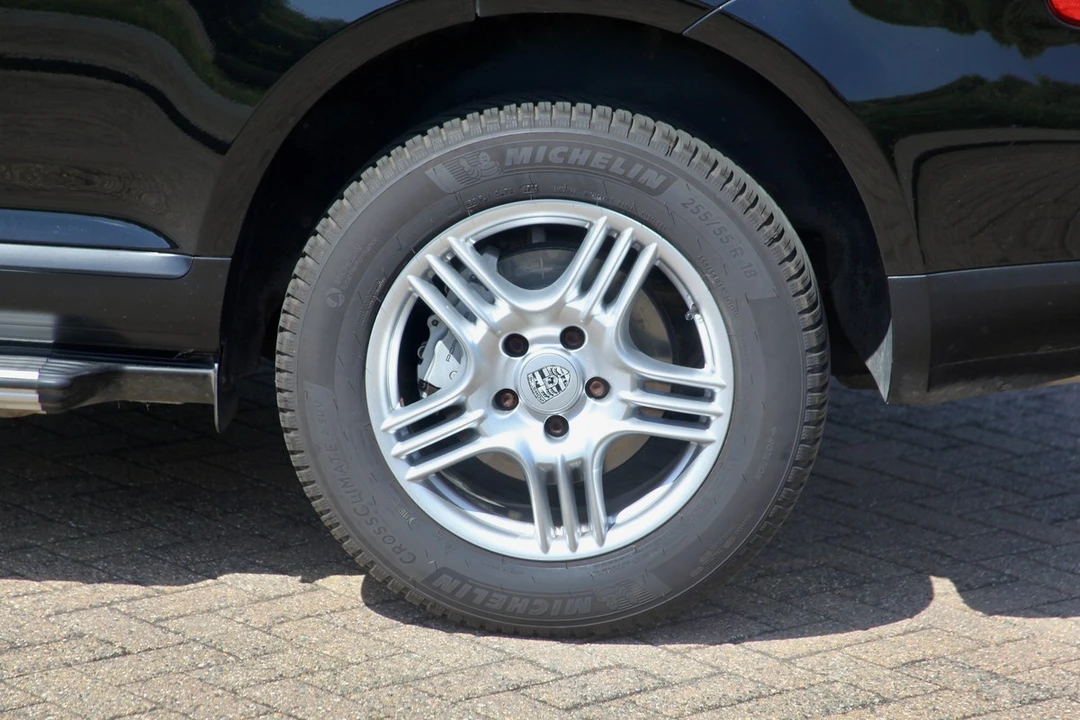 2005 Porsche 955/957 Cayenne S - Image 13 of 30