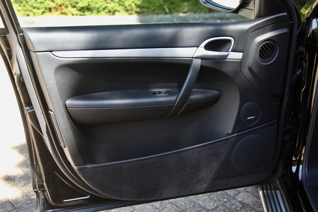2005 Porsche 955/957 Cayenne S - Image 17 of 30