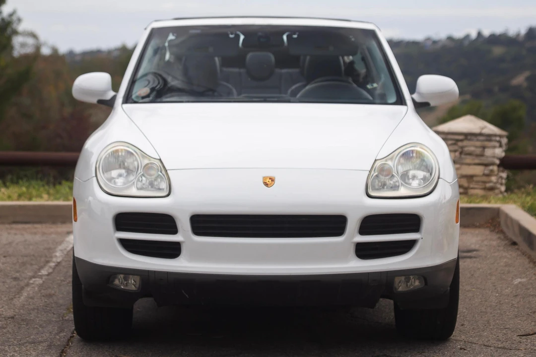 2005 Porsche 955/957 Cayenne S - Image 2 of 31