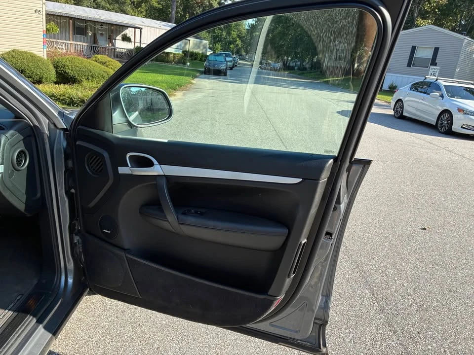 2005 Porsche 955/957 Cayenne S - Image 12 of 14