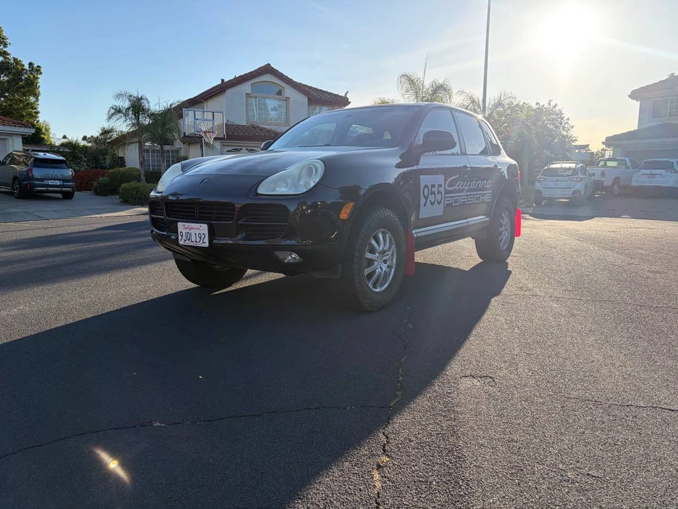 2005 Porsche 955/957 Cayenne S - Image 2 of 14