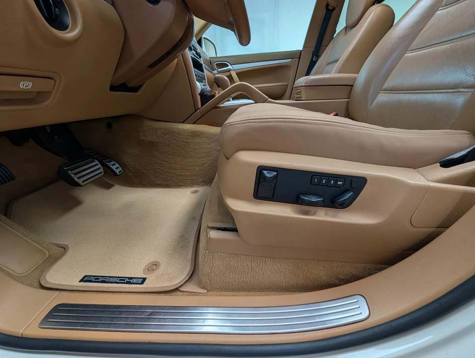 2005 Porsche 955/957 Cayenne S - Image 12 of 25