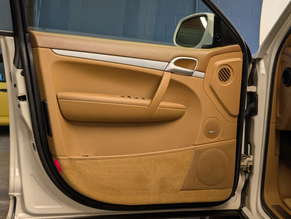 2005 Porsche 955/957 Cayenne S - Image 13 of 25
