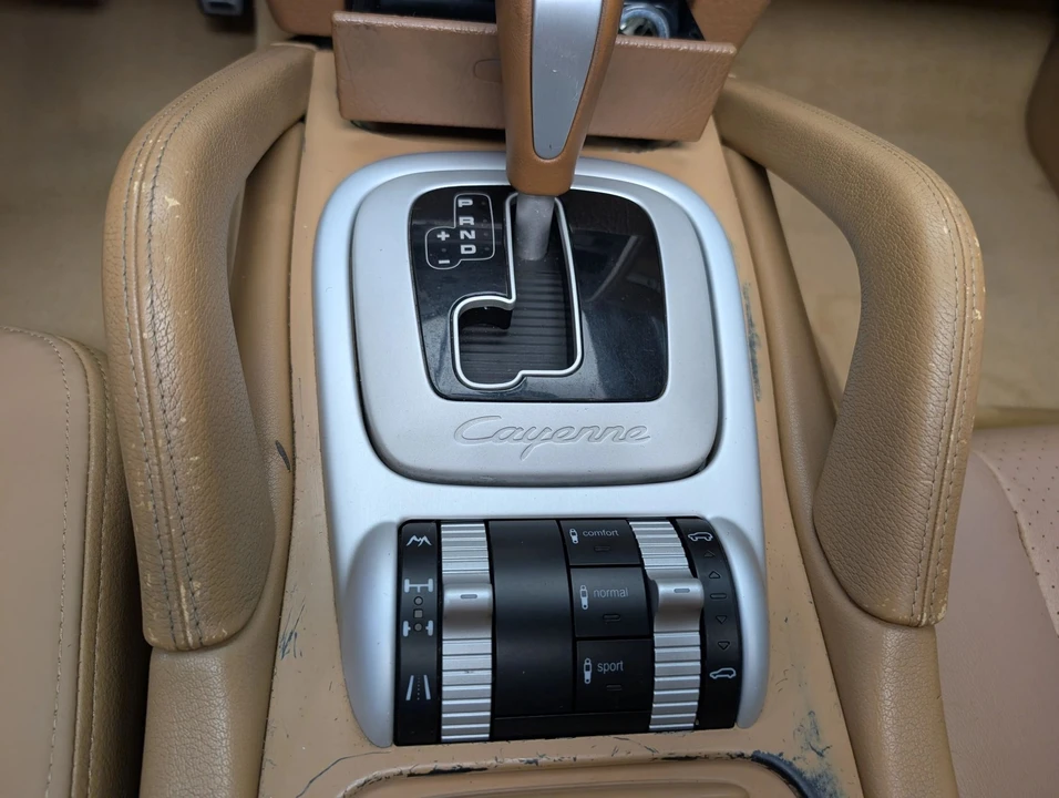 2005 Porsche 955/957 Cayenne S - Image 16 of 25