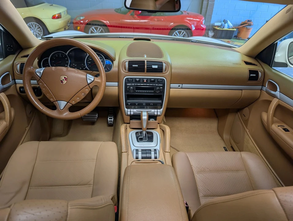 2005 Porsche 955/957 Cayenne S - Image 9 of 25