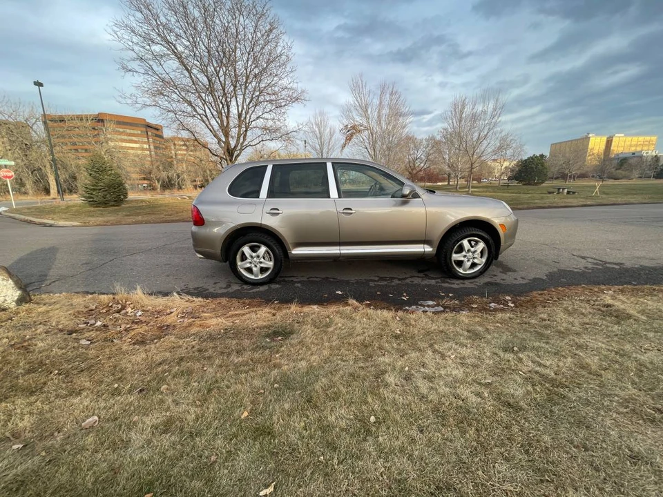 2005 Porsche 955/957 Cayenne S - Image 10 of 11