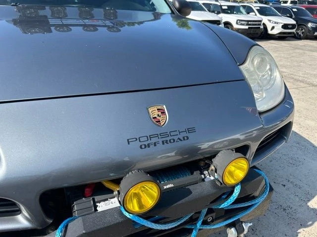 2005 Porsche Cayenne - Image 2 of 31
