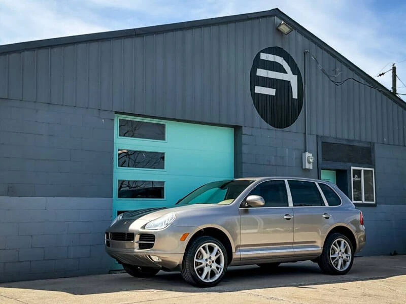 2005 Porsche 955/957 Cayenne S - Image 2 of 31