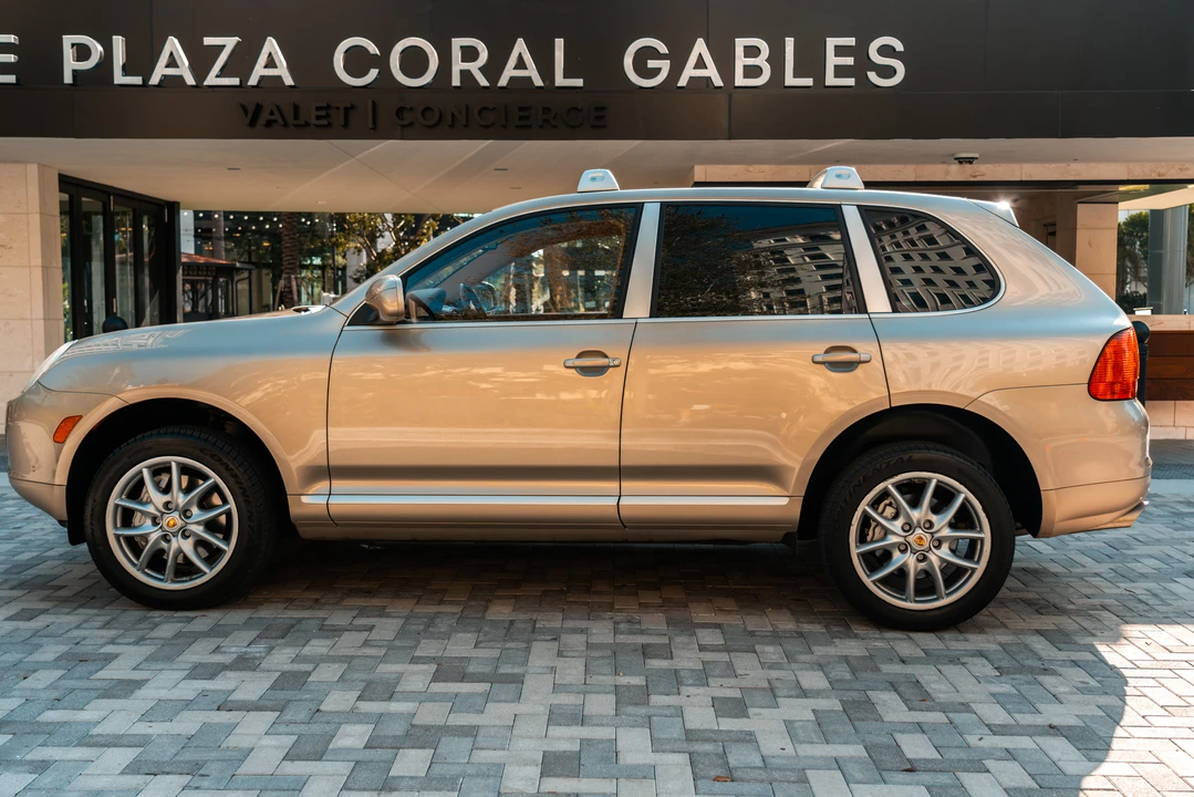 2005 Porsche 955/957 Cayenne S - Image 11 of 31