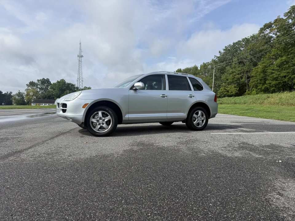 2005 Porsche 955/957 Cayenne S - Image 10 of 31