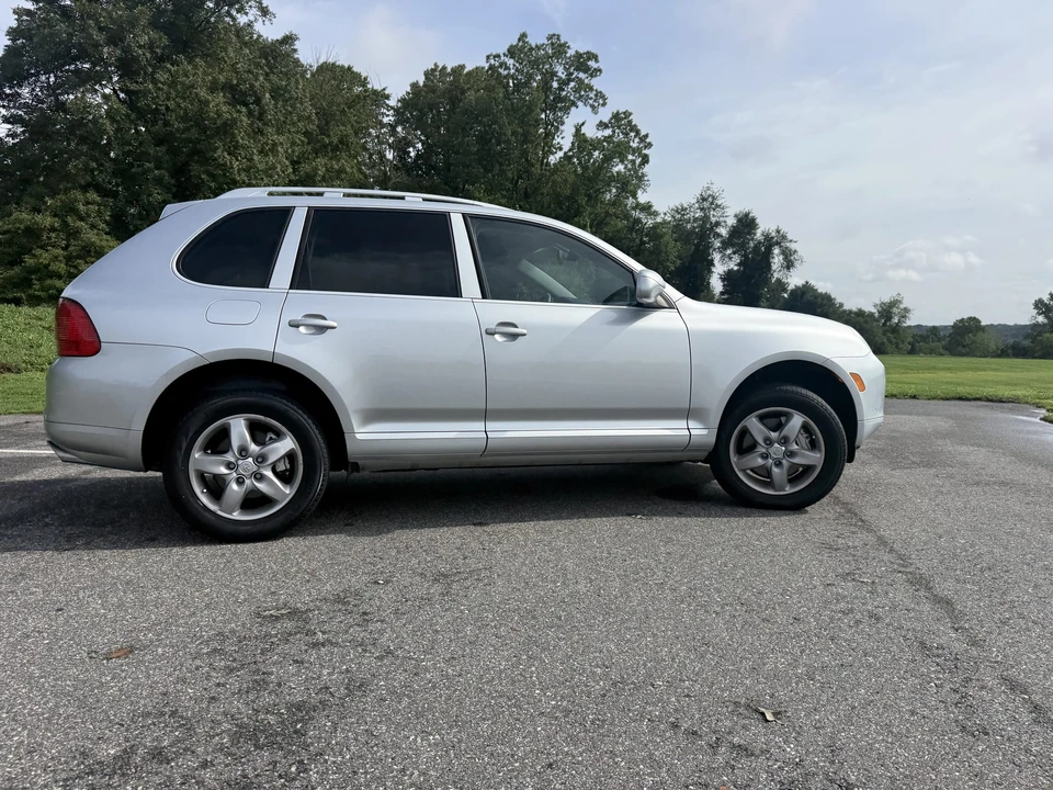 2005 Porsche 955/957 Cayenne S - Image 28 of 31