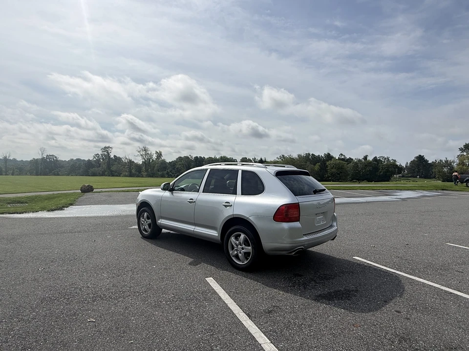 2005 Porsche 955/957 Cayenne S - Image 12 of 31