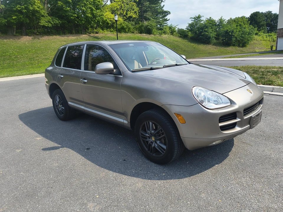 2005 Porsche 955/957 Cayenne S - Image 8 of 31