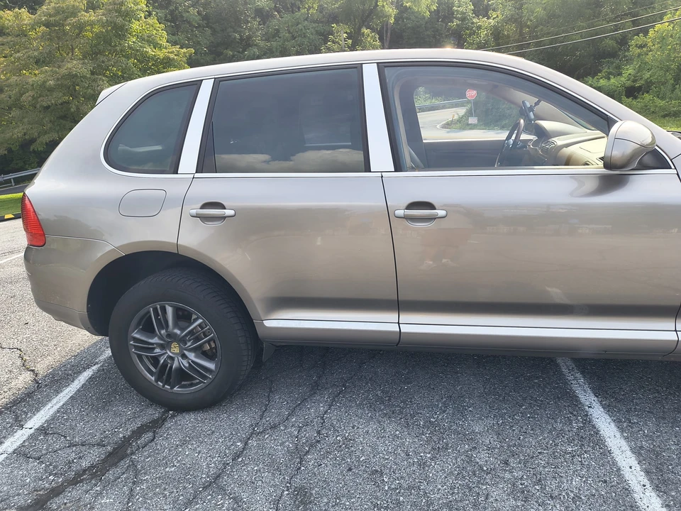2005 Porsche 955/957 Cayenne S - Image 18 of 31