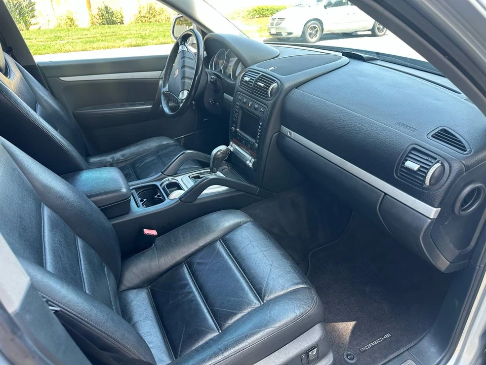 2005 Porsche 955/957 Cayenne S - Image 9 of 19