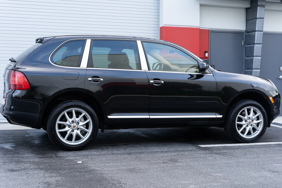 2005 Porsche 955/957 Cayenne S - Image 15 of 31