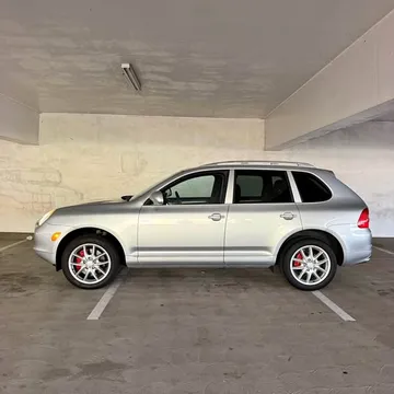 2005 Porsche Cayenne Turbo Sport Utility 4D