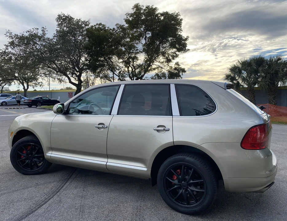 2005 Porsche 955/957 Cayenne Turbo - Image 19 of 31