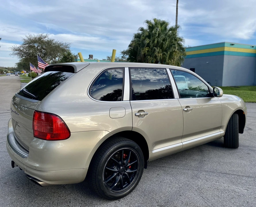 2005 Porsche 955/957 Cayenne Turbo - Image 12 of 31