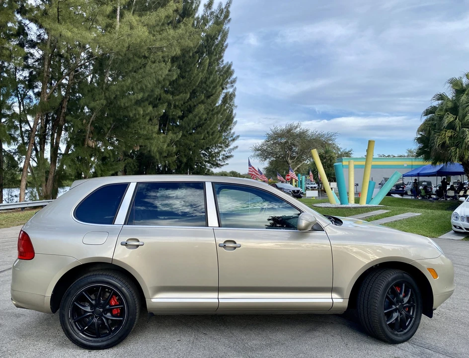 2005 Porsche 955/957 Cayenne Turbo - Image 11 of 31