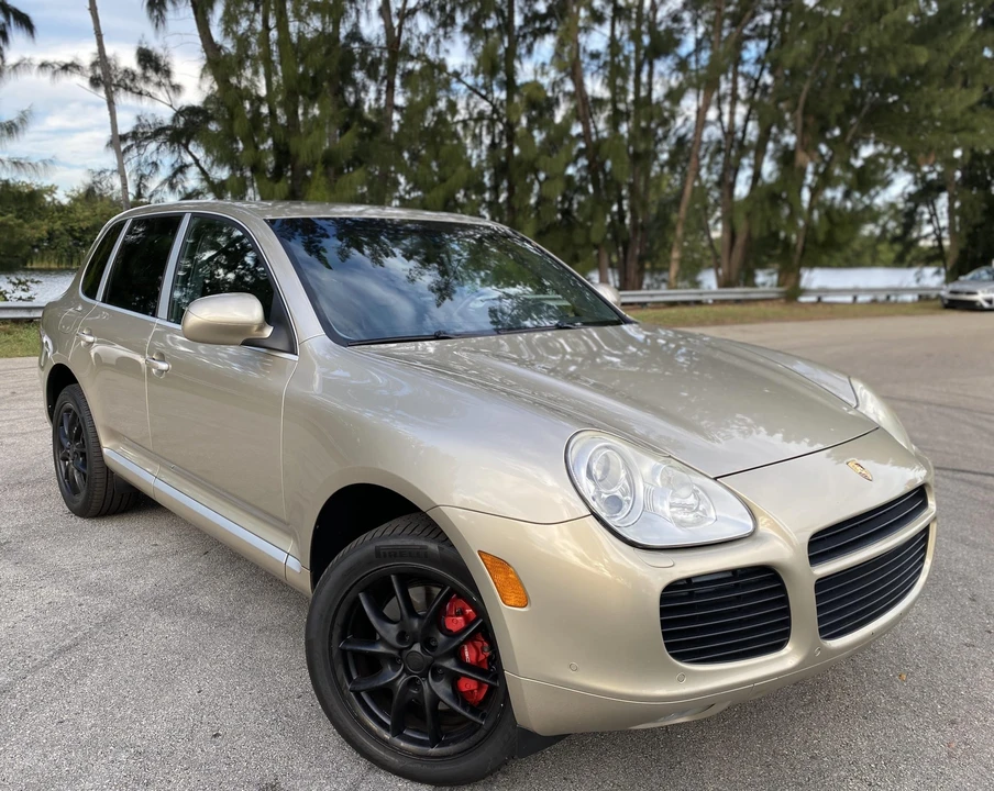 2005 Porsche 955/957 Cayenne Turbo - Image 10 of 31