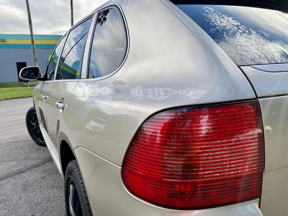2005 Porsche 955/957 Cayenne Turbo - Image 28 of 31