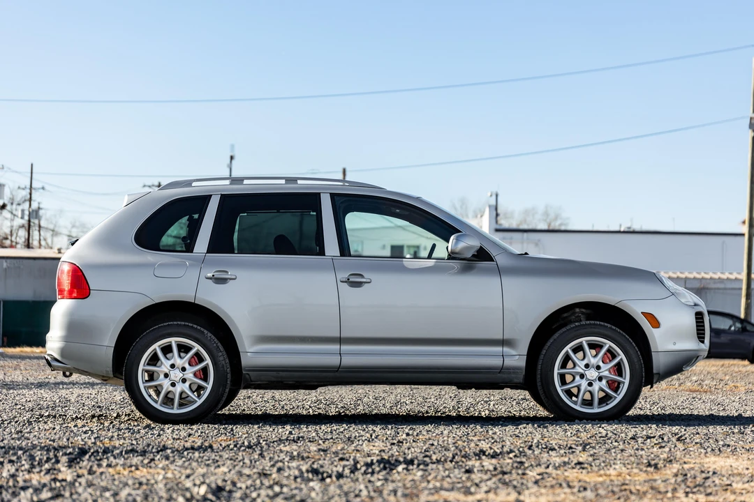 2005 Porsche 955/957 Cayenne Turbo - Image 8 of 31