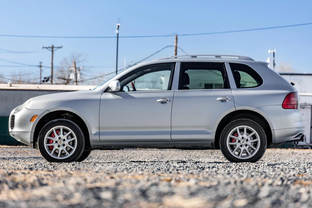 2005 Porsche 955/957 Cayenne Turbo - Image 3 of 31