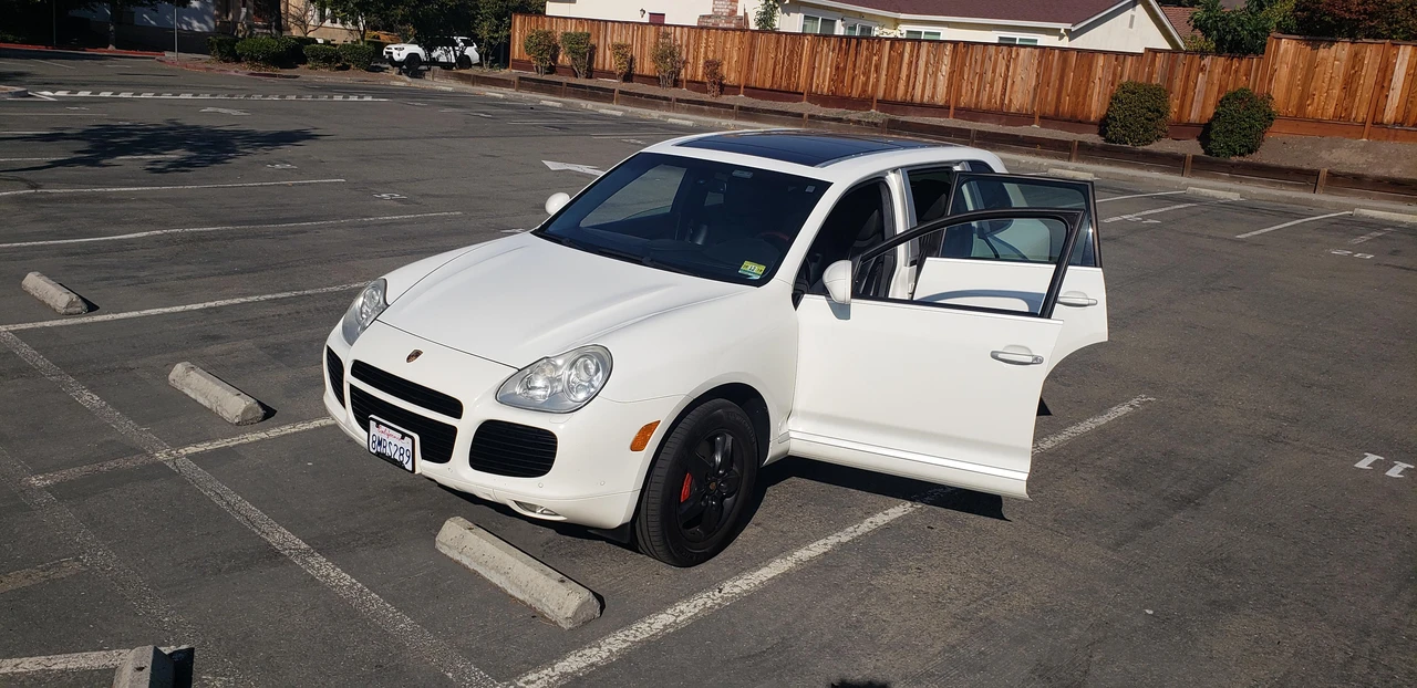 2005 Porsche 955/957 Cayenne Turbo - Image 14 of 31