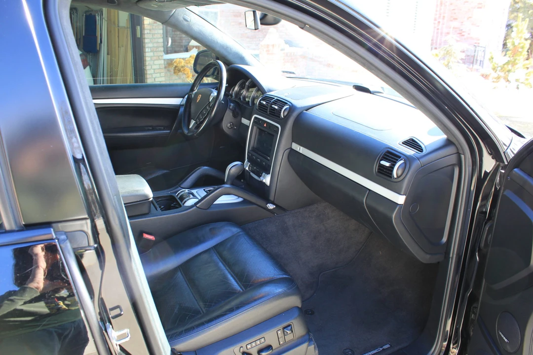 2005 Porsche 955/957 Cayenne Turbo - Image 28 of 31