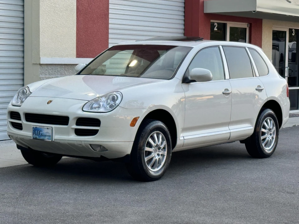 2005 Porsche 955/957 Cayenne - Image 10 of 31
