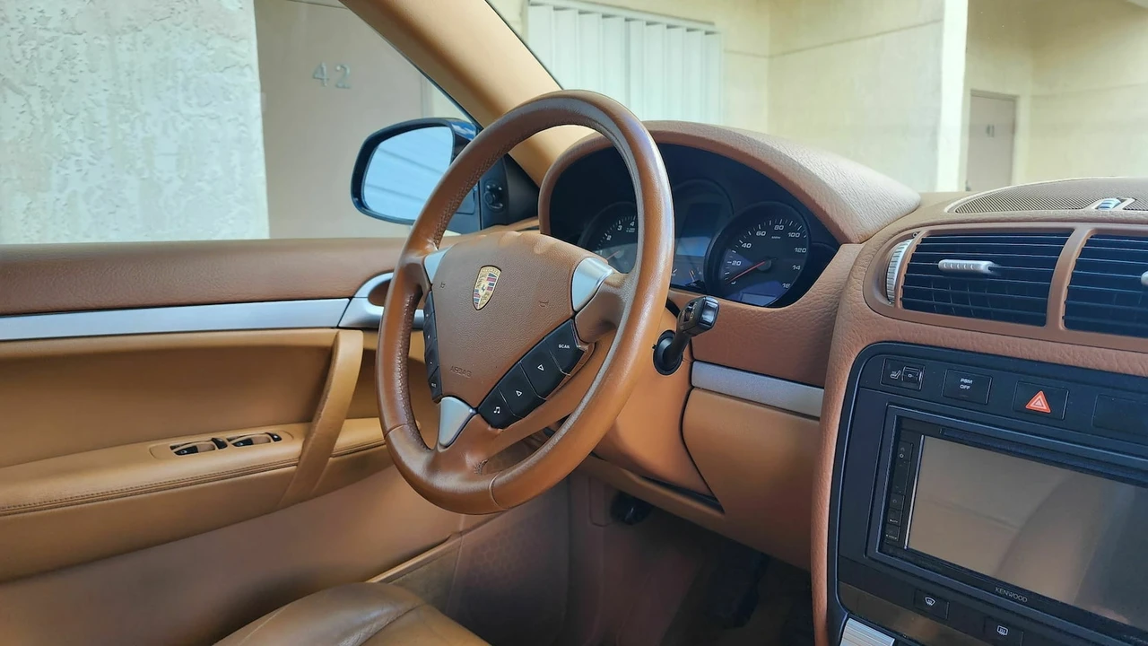 2005 Porsche 955/957 Cayenne - Image 14 of 24