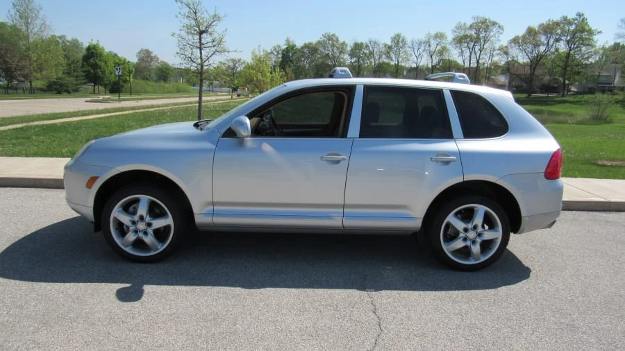 2005 Porsche 955/957 Cayenne - Image 2 of 8