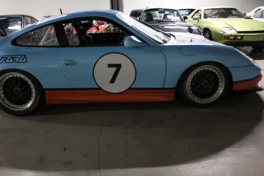2005 Porsche 996 GT3 - Image 18 of 19