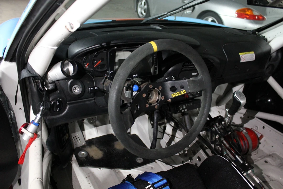 2005 Porsche 996 GT3 - Image 9 of 19