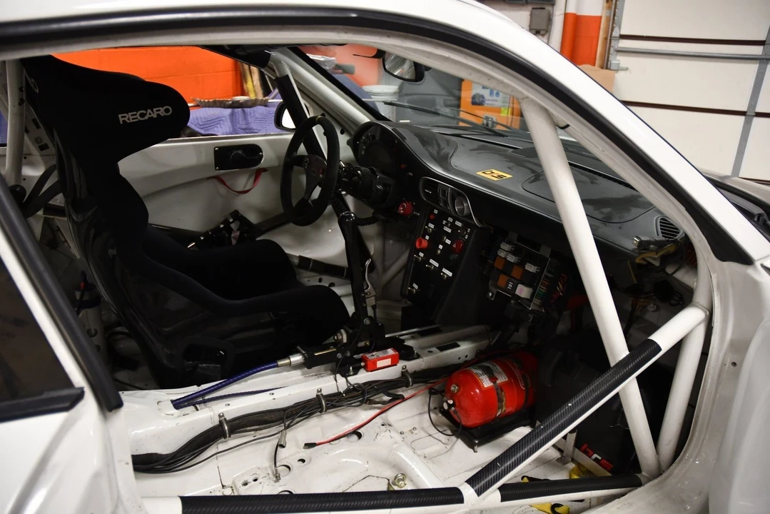 2005 Porsche 996 GT3 - Image 11 of 15