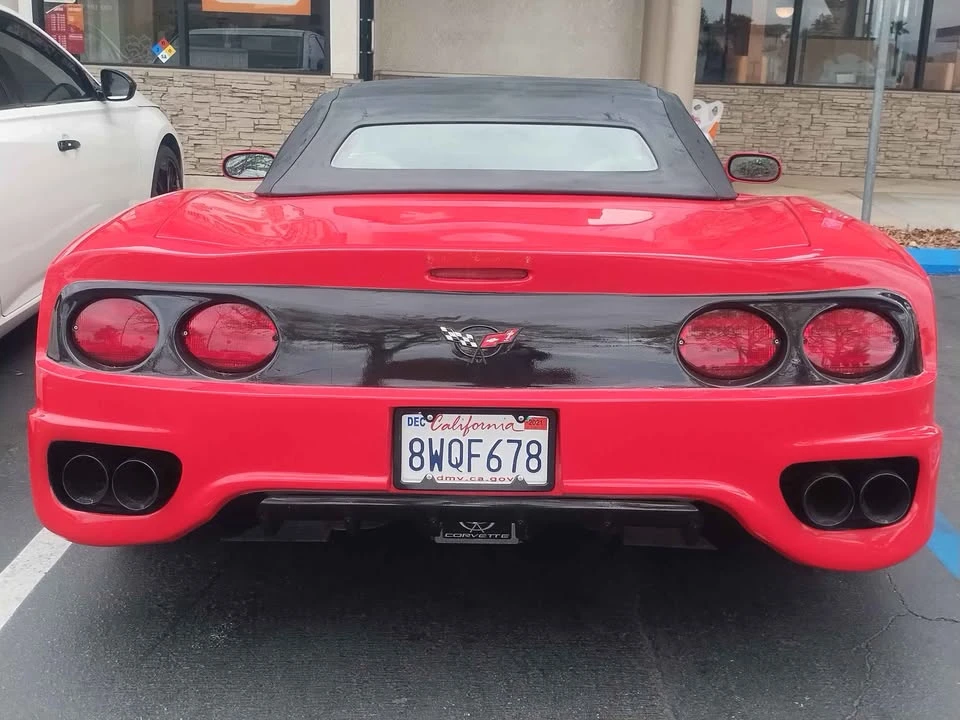 2005 Porsche Carrera GT - Image 6 of 17