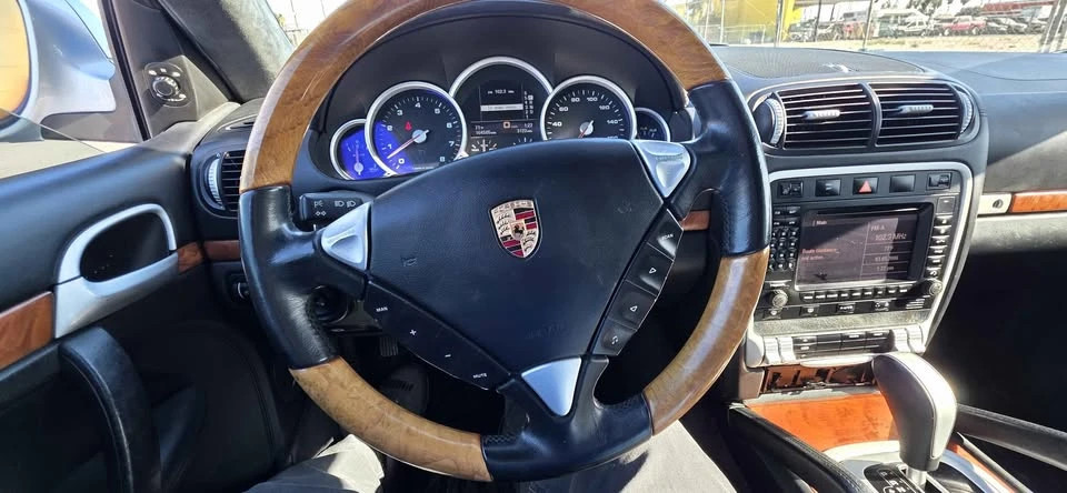 2005 Porsche 955/957 Cayenne - Image 15 of 16