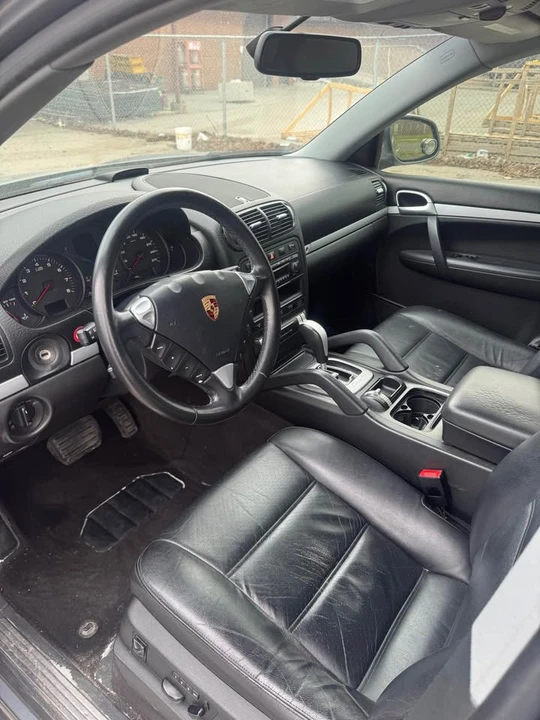 2005 Porsche 955/957 Cayenne - Image 2 of 6