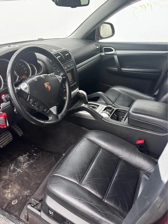 2005 Porsche 955/957 Cayenne S - Image 5 of 8